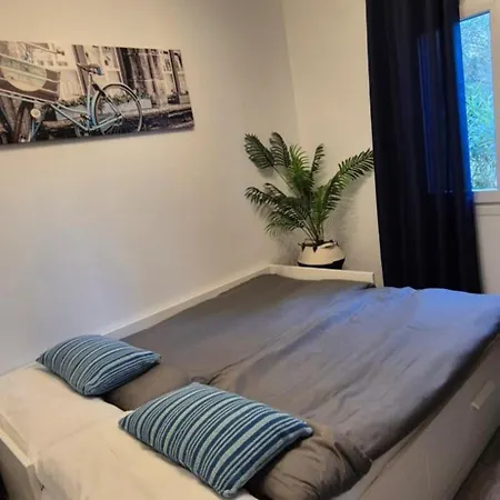 Hibiscus Apartment